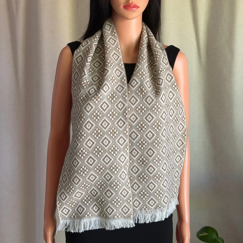 Vtg 70s Geometric Diamond Woven Fringe Scarf Taupe Cream Rectangular Wrap Scandi
